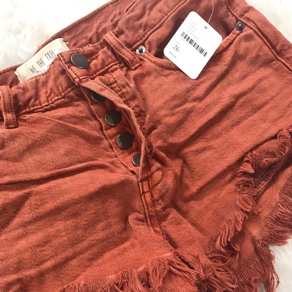 NWT Free People Soft And Relaxed Cutoffs - Picture 4 of 5
